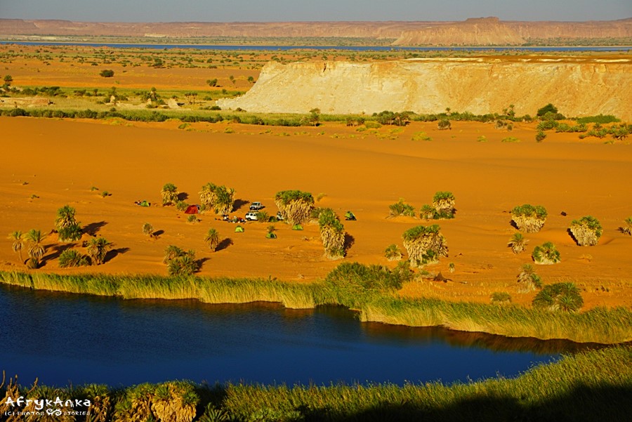 Co ciekawe na pustyni bywa woda! Na zdjęciu: jeziora w Czadzie.