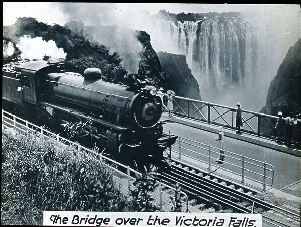 "Shosholoza" z początku wieku: pociąg parowy w Victoria Falls.