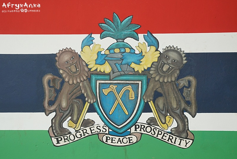 Gambia: motto kraju.